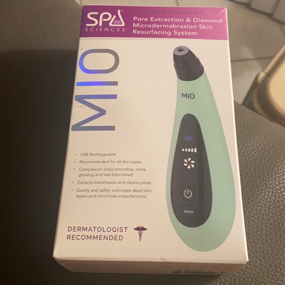MIO Pore Extraction & Diamond Microdermabrasion skin resurfacing system